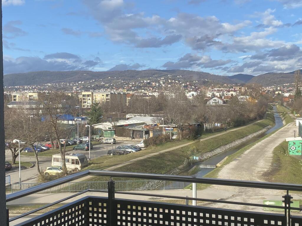 Eurorail Logistics Apartment Zagreb Buitenkant foto