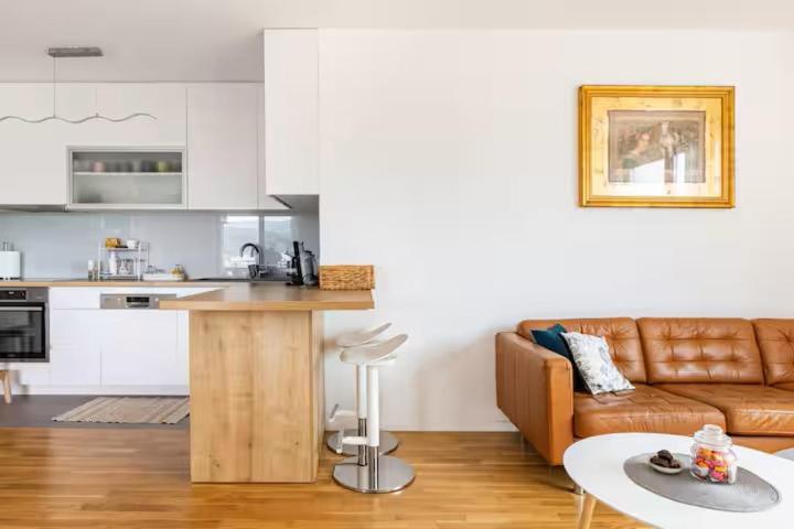 Eurorail Logistics Apartment Zagreb Buitenkant foto