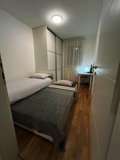 Eurorail Logistics Apartment Zagreb Buitenkant foto